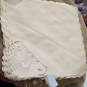 Vtg Cloth Napkins 11 Embroider Cutwork Beige Basket Scallop Edge 11" Squares